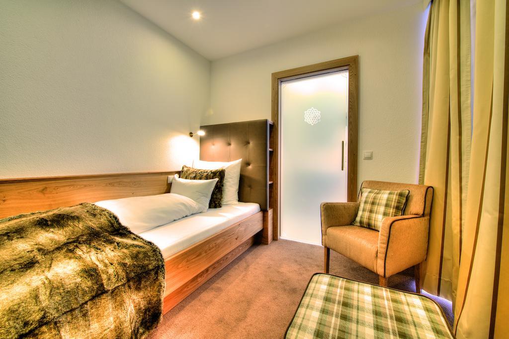 Hotel Garni Urezza Ischgl Room photo